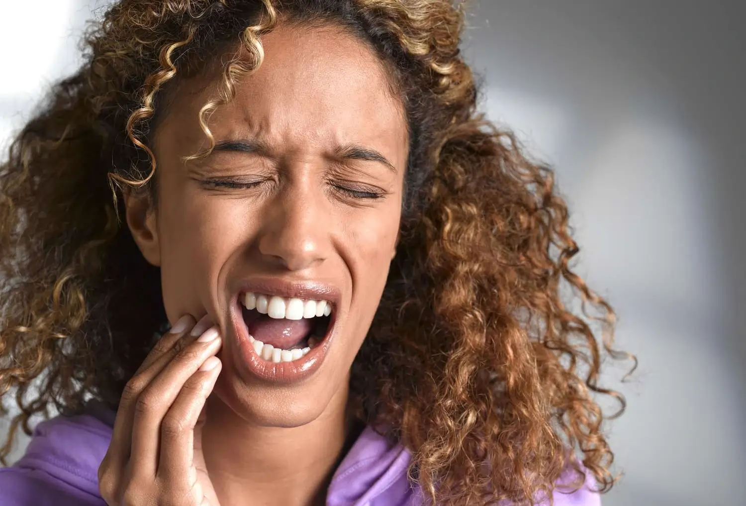 How Can You Soothe Sensitivity After a Teeth Whitening Session Wembley?